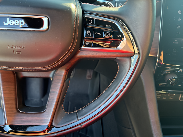 2022 Jeep Grand Cherokee L Summit