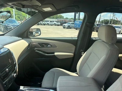 2023 Chevrolet Traverse LS