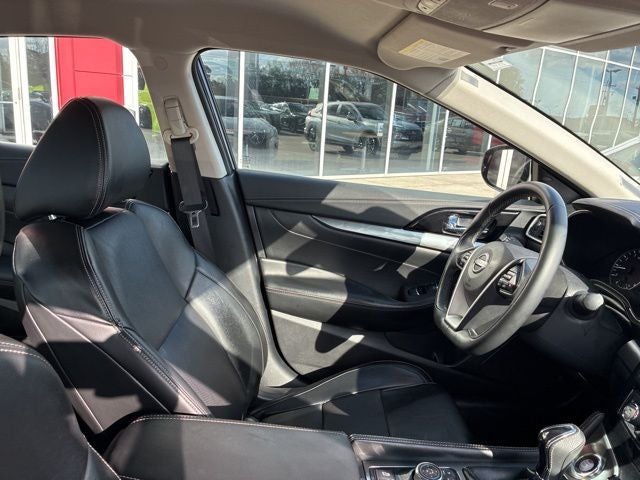 2023 Nissan Maxima SV