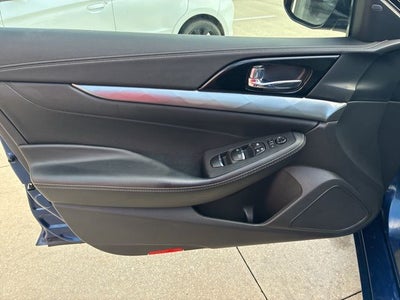 2023 Nissan Maxima SV