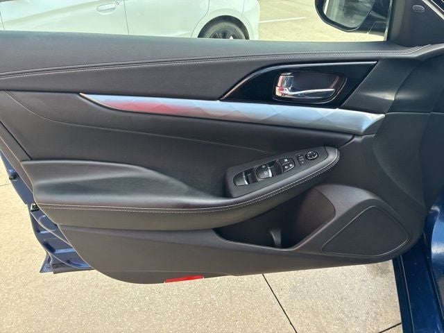 2023 Nissan Maxima SV