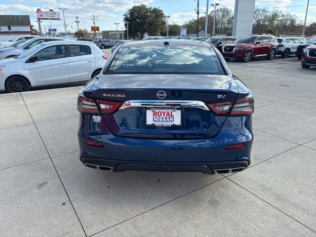 2023 Nissan Maxima SV