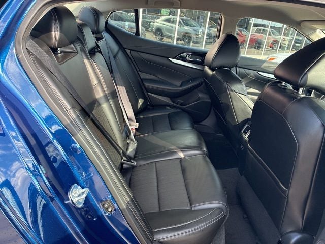 2023 Nissan Maxima SV