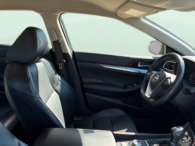 2023 Nissan Maxima SV