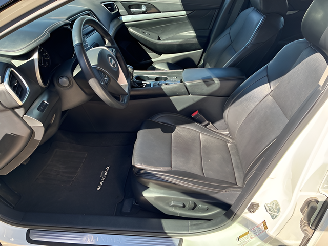 2023 Nissan Maxima SV