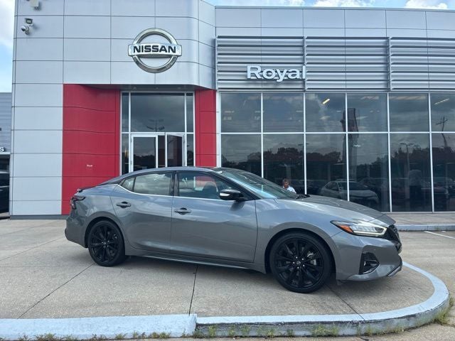 2023 Nissan Maxima SR
