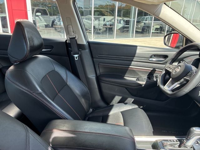 2022 Nissan Altima SR
