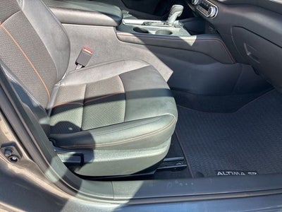 2022 Nissan Altima SR