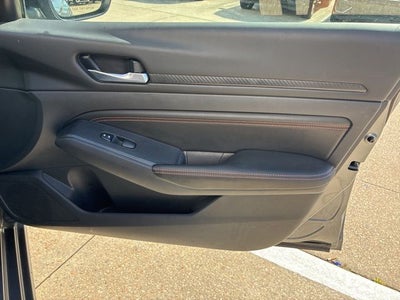 2022 Nissan Altima SR
