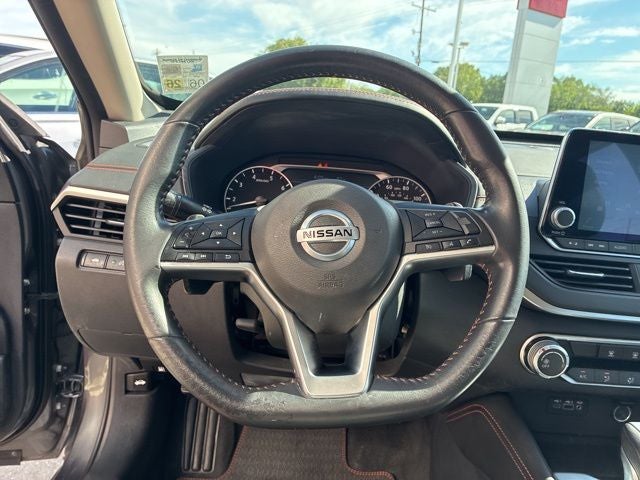2022 Nissan Altima SR