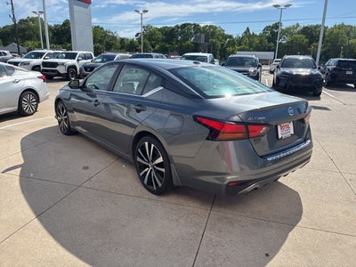 2022 Nissan Altima SR