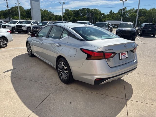 2024 Nissan Altima SV