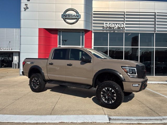 2024 Nissan Titan