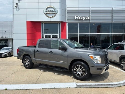 2024 Nissan TITAN Crew Cab SV