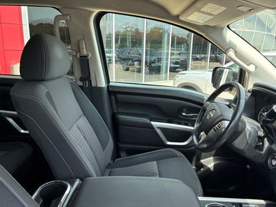 2024 Nissan TITAN Crew Cab SV
