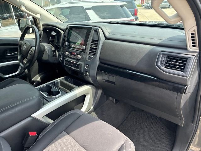 2024 Nissan TITAN Crew Cab SV