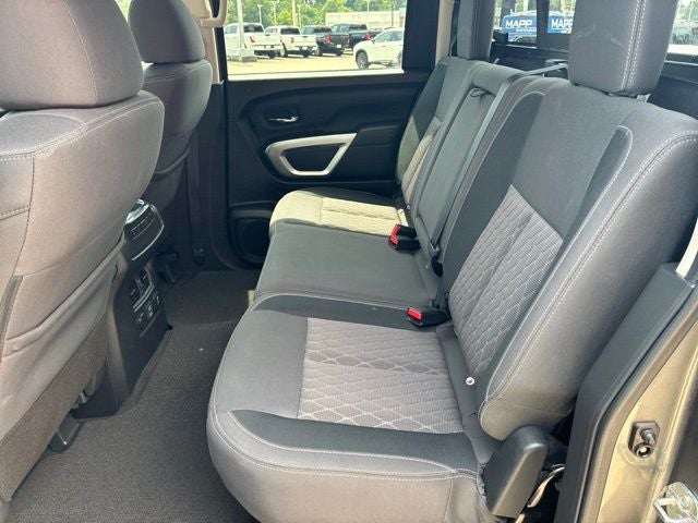 2024 Nissan TITAN Crew Cab SV
