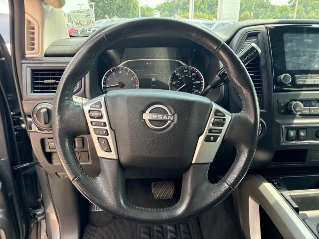 2024 Nissan TITAN Crew Cab SV