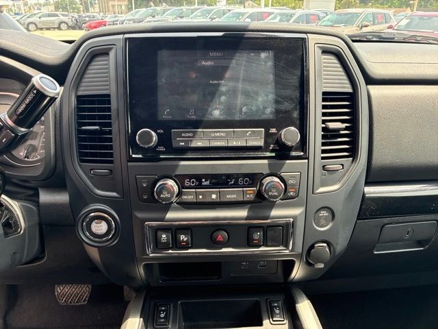 2024 Nissan TITAN Crew Cab SV