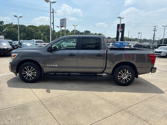 2024 Nissan TITAN Crew Cab SV