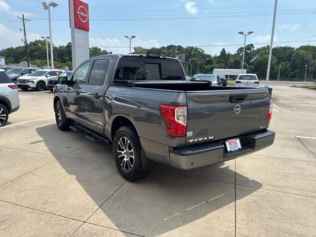 2024 Nissan TITAN Crew Cab SV