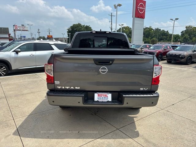 2024 Nissan TITAN Crew Cab SV