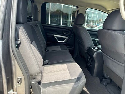 2024 Nissan TITAN Crew Cab SV