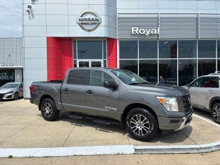 2024 Nissan TITAN Crew Cab SV
