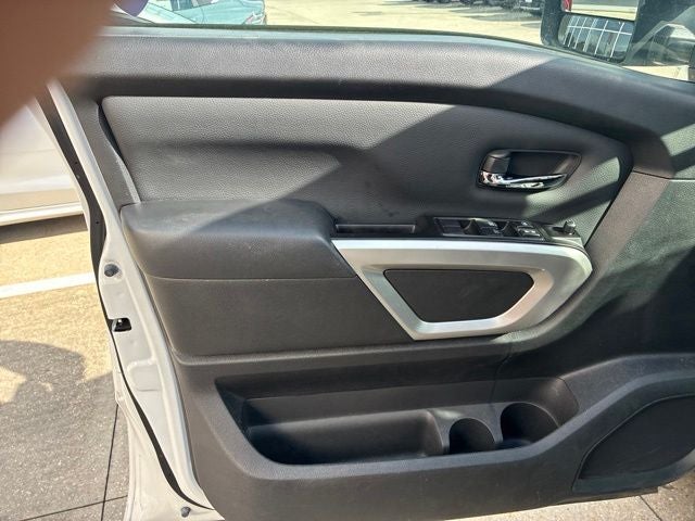 2024 Nissan TITAN Crew Cab SV
