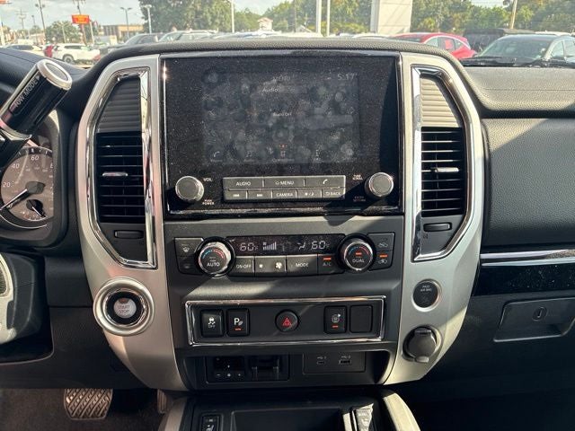 2024 Nissan TITAN Crew Cab SV