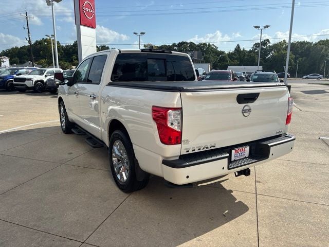 2024 Nissan TITAN Crew Cab SV