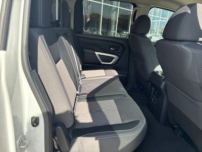2024 Nissan TITAN Crew Cab SV