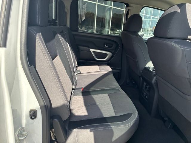 2024 Nissan TITAN Crew Cab SV