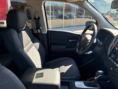 2025 Nissan Frontier Crew Cab SV