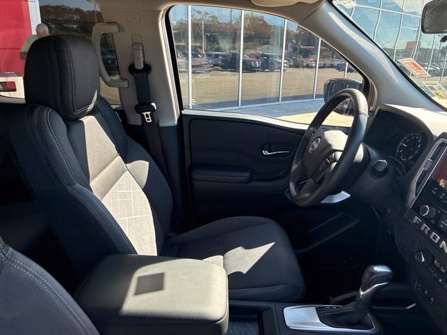 2025 Nissan Frontier Crew Cab SV