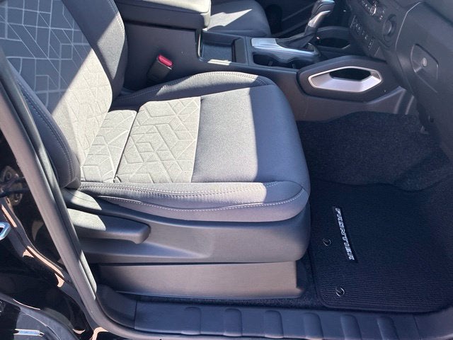 2025 Nissan Frontier Crew Cab SV