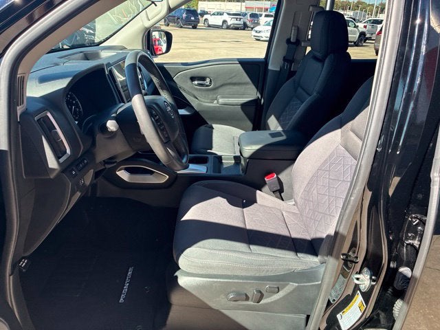 2025 Nissan Frontier Crew Cab SV