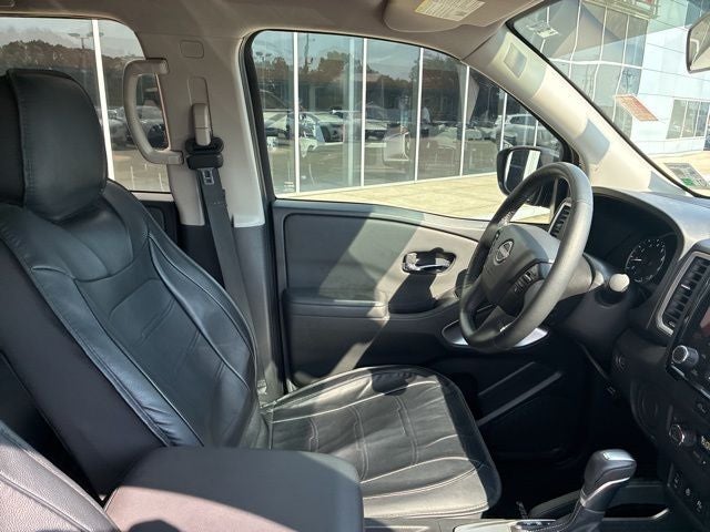 2024 Nissan Frontier Crew Cab SV