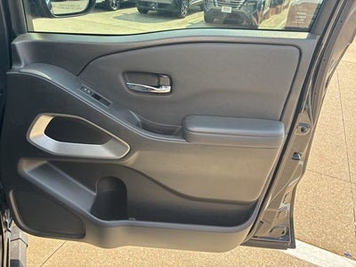 2024 Nissan Frontier Crew Cab SV