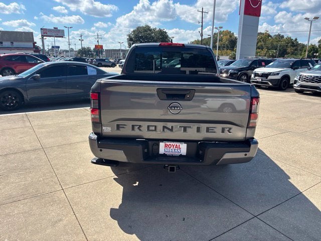 2027 Nissan Frontier Crew Cab SV