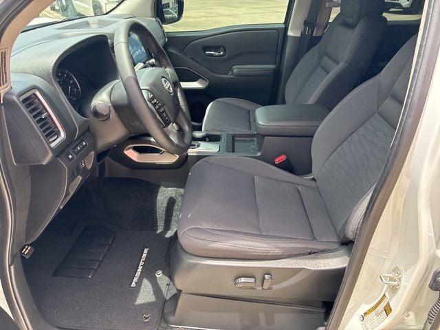 2024 Nissan Frontier Crew Cab SV
