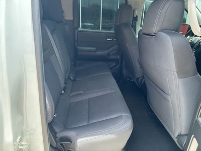 2024 Nissan Frontier Crew Cab SV