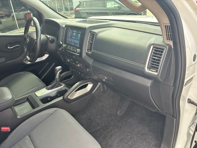 2024 Nissan Frontier Crew Cab SV