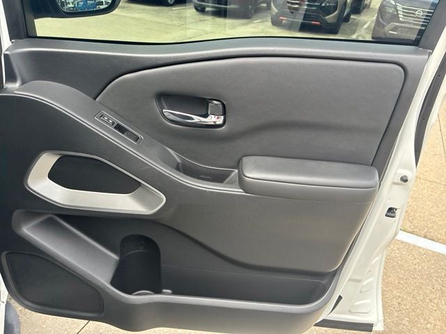 2024 Nissan Frontier Crew Cab SV