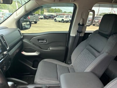 2024 Nissan Frontier Crew Cab SV