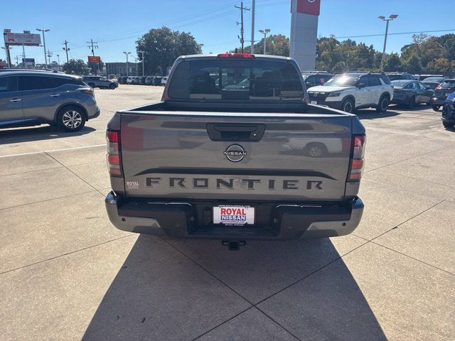 2027 Nissan Frontier Crew Cab SV
