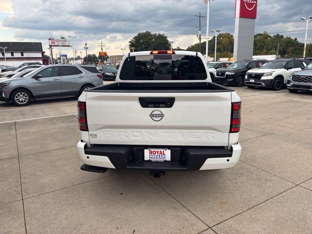 2027 Nissan Frontier Crew Cab SV