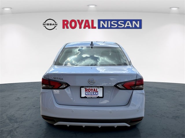 2025 Nissan Versa SV