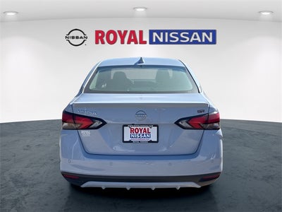 2025 Nissan Versa SR