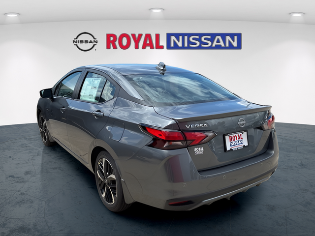 2025 Nissan Versa 1.6 SR